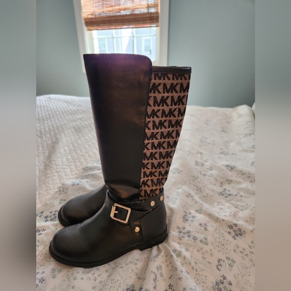 Michael Kohrs girls boots - Picture 2 of 4